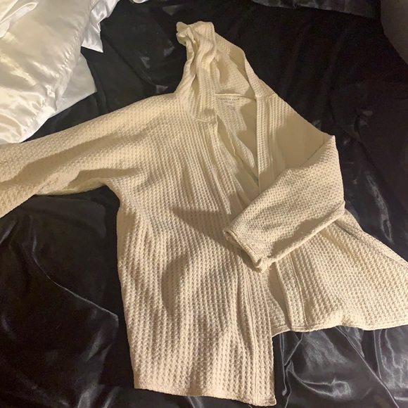 Light beige cardigan from American Eagle - Picture 1 of 2